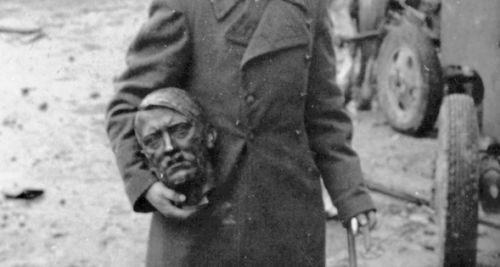 caldej_hitl_kopf_Mai1945.2
